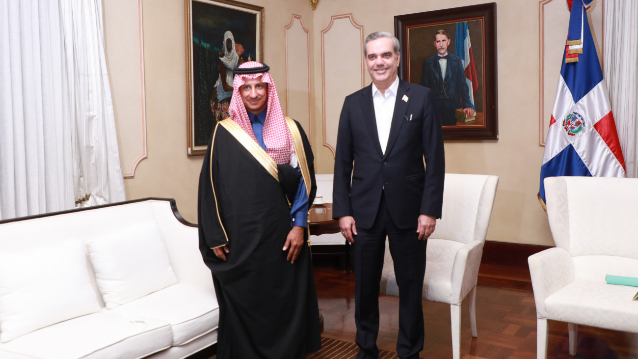 Luis Abinader Y El Ministro De Turismo De Arabia Saudita