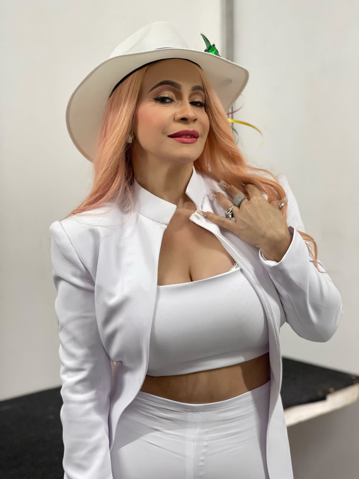 MIRIAM CRUZ