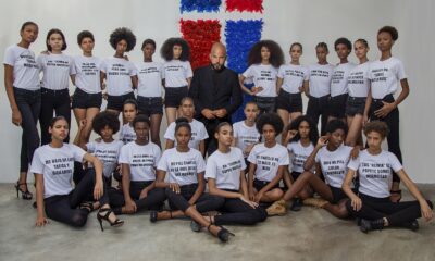 Sandro Guzman Junto A Modelos Emergentes