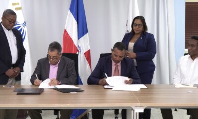 Foto De Firma Del Convenio