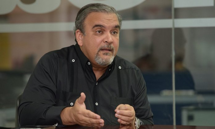 Elias Wessin Chavez 696x418 1