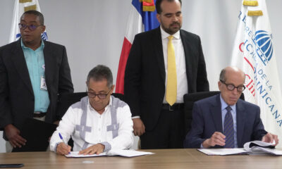 Foto Firma Del Acuerdo. Jpeg