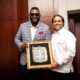 Luis Gustavo Estrella Espinola Entrega Una Placa De Reconocimiento A David Ortiz Quien El Domingo Fue Exaltado Al Salon De La Fama De Cooperstown.