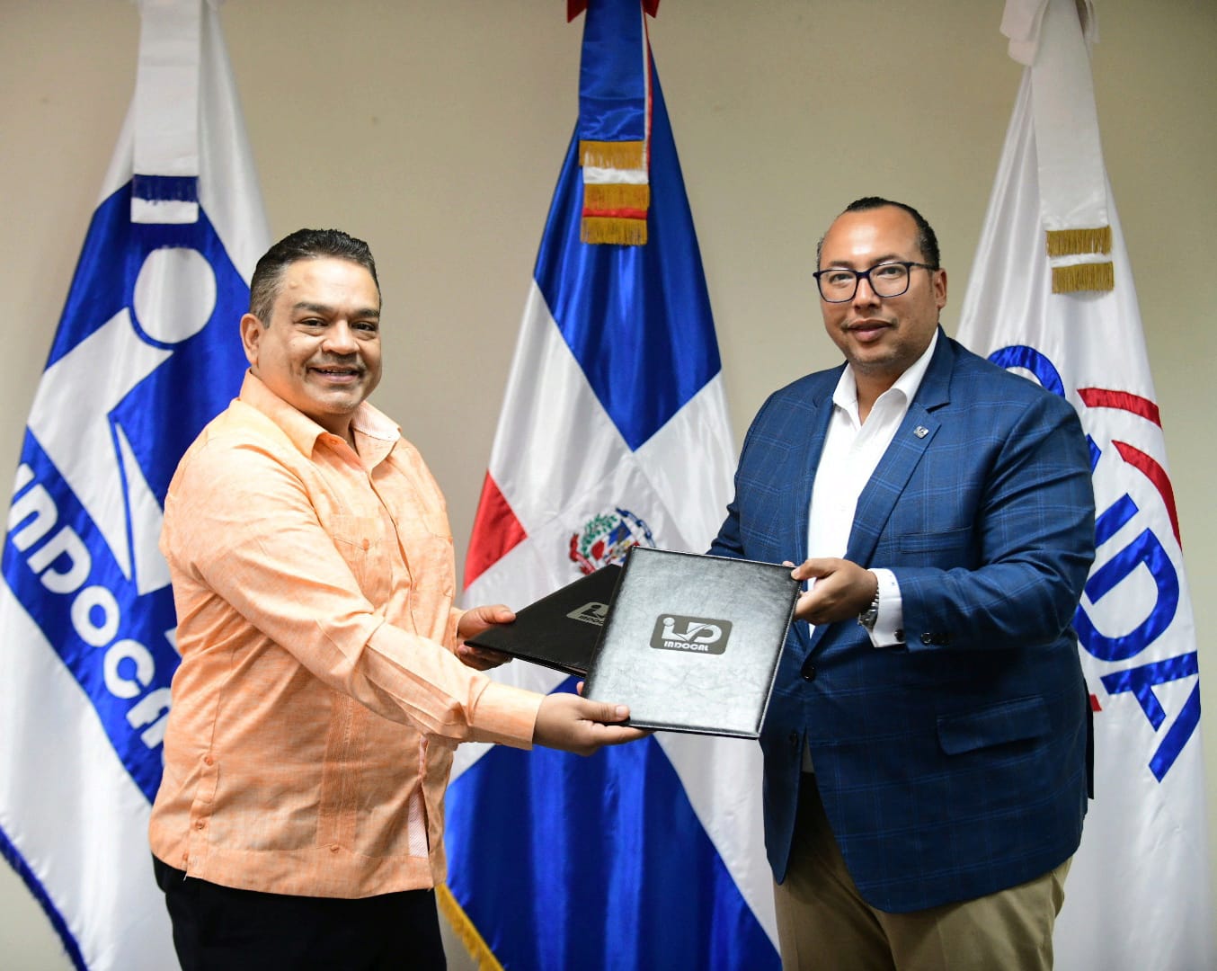 Intercambian Acuerdo