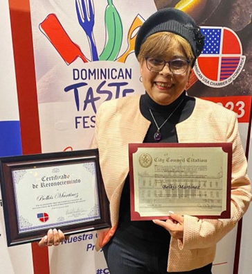 1 Reconocen En NYC Periodista Dominicana
