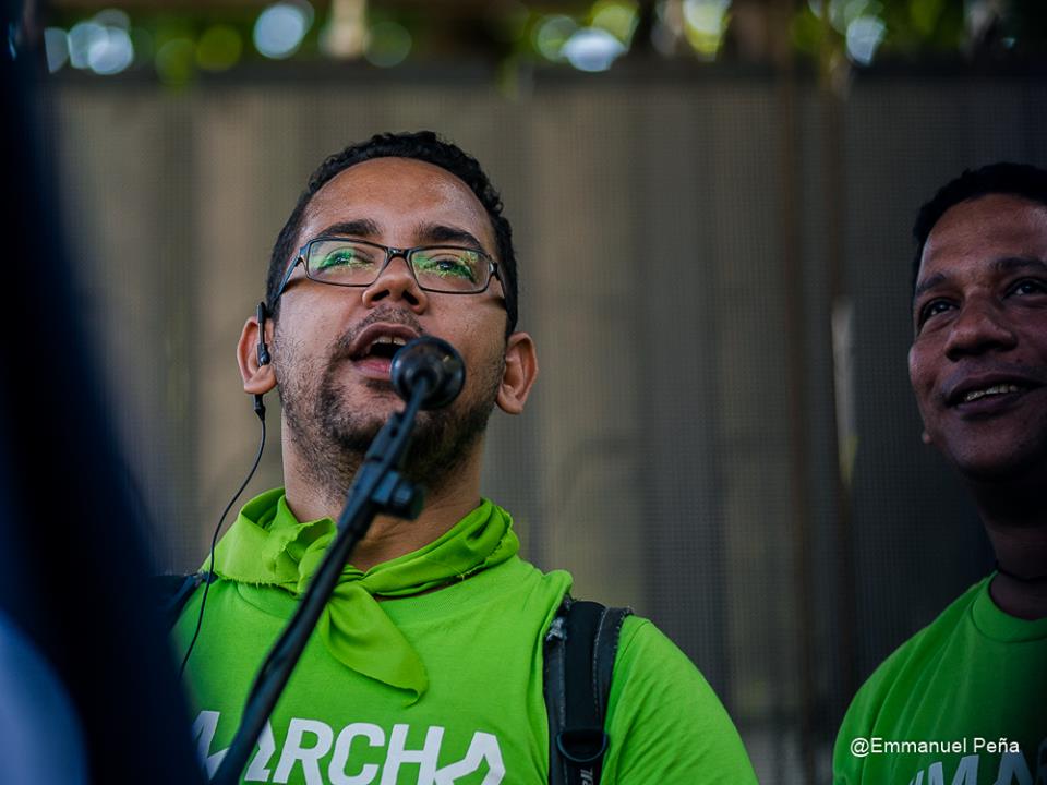 Leyendo La Primera Proclama De Marcha Verde Junto A Carlos Pimentel.