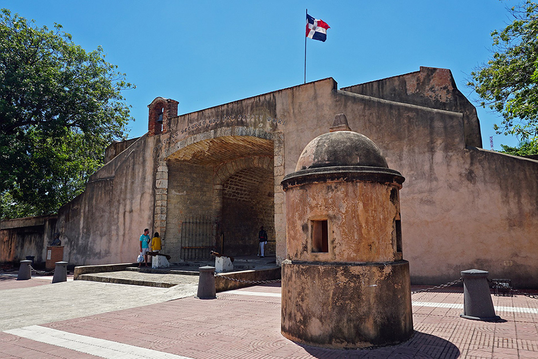 Puerta Del Conde