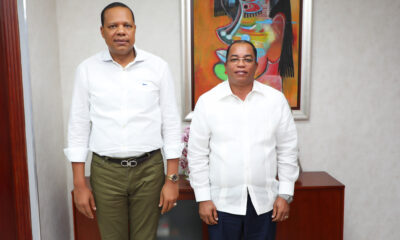 FOTO El Director Ejecutivo De Pro Consumidor Eddy Alcantara Y El Director General De ADESS Catalino Freddy Correa Hiciano.