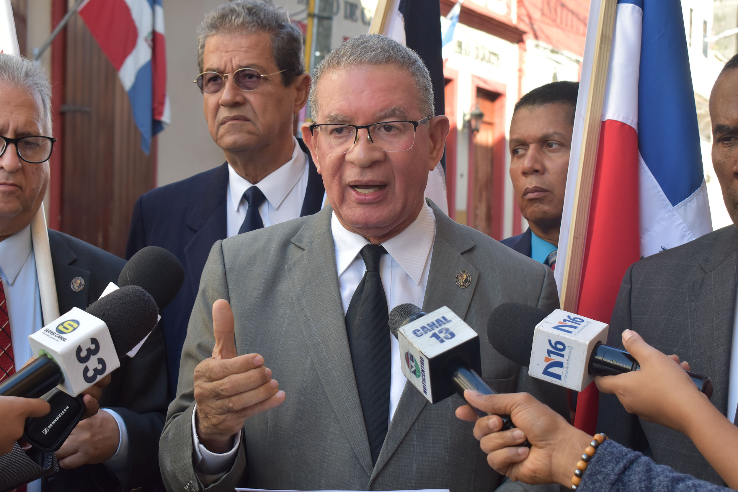 Foto 1 Wilson Gomez Ramirez Presidente Del Instituto Duartiano.