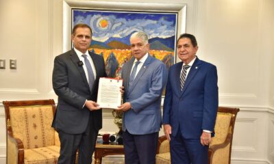 Ministro Jochi Vicente Senadores Eduardo Estrella Y Milciades Franjul