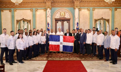 Abinader Entrega Bandera 