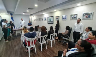 Foto Entrega De Medicamentos