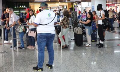 Foto2 Inspectores De Pro Consumidor En Los Operativos Haciendo Los Levantamientos De Investigacion.