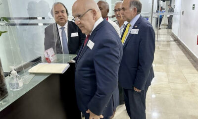 Thumbnail Foto Delegacion De La FNP Depositando Recurso Ante MINERD