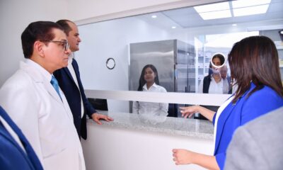 Inauguracion Farmacia Del Robert Reid Cabral