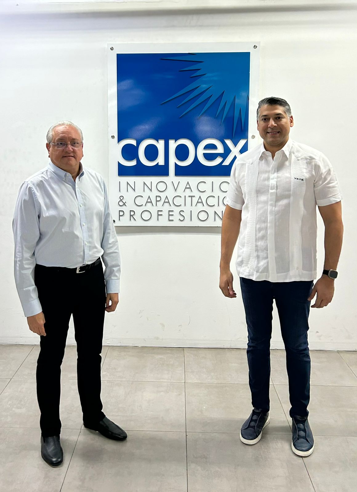 Miguel Lama Y Victor Pacheco Mendez
