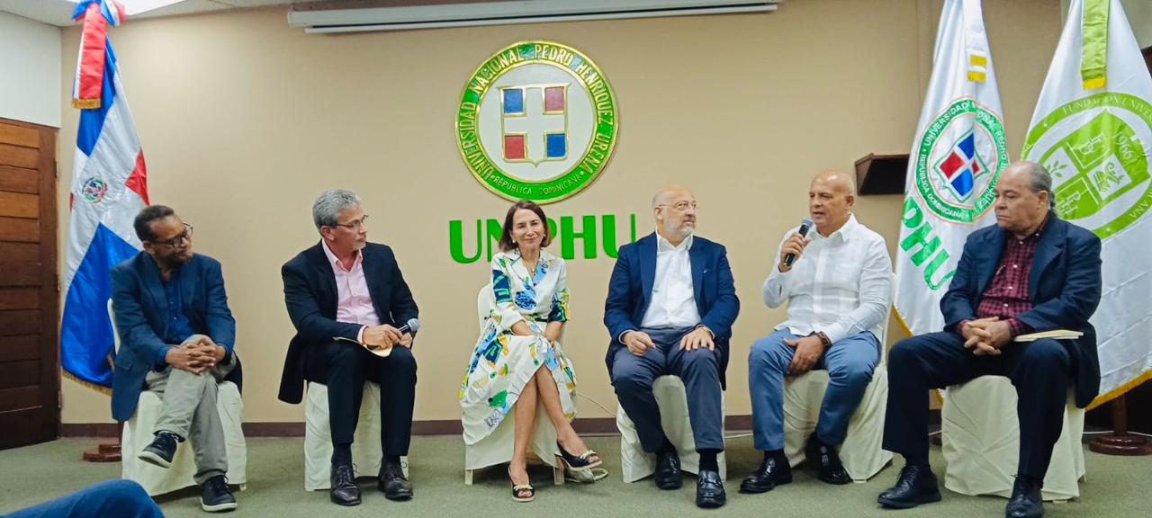 Integrantes del Observatorio Poético 