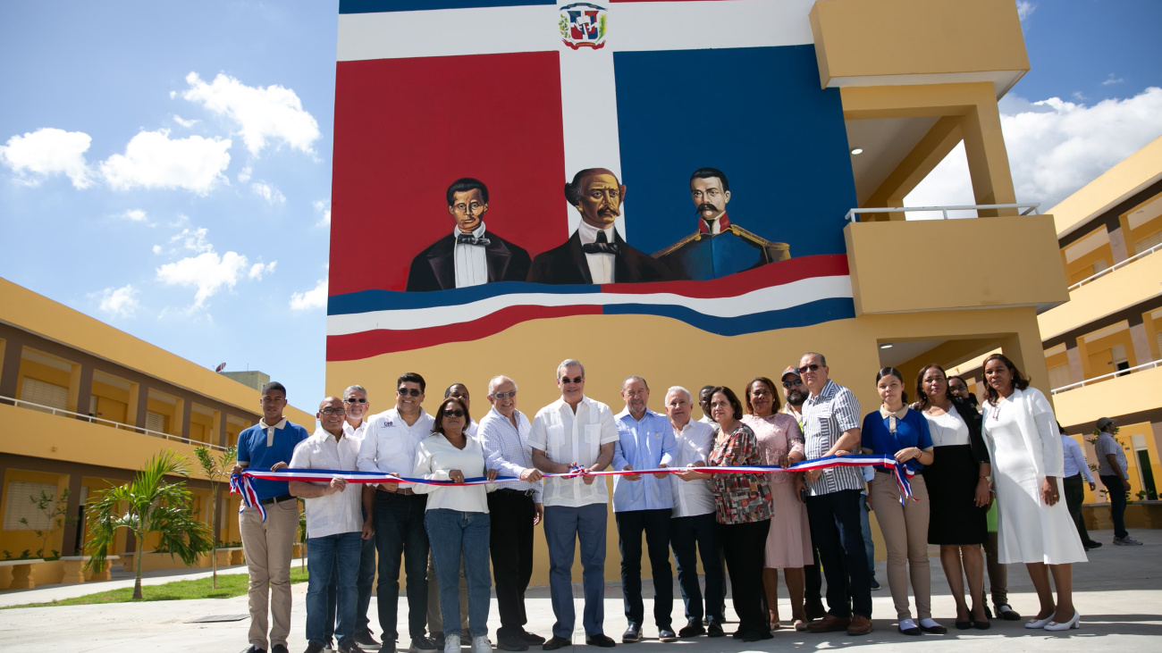 Presidente Abinder Inaugura Politecnico