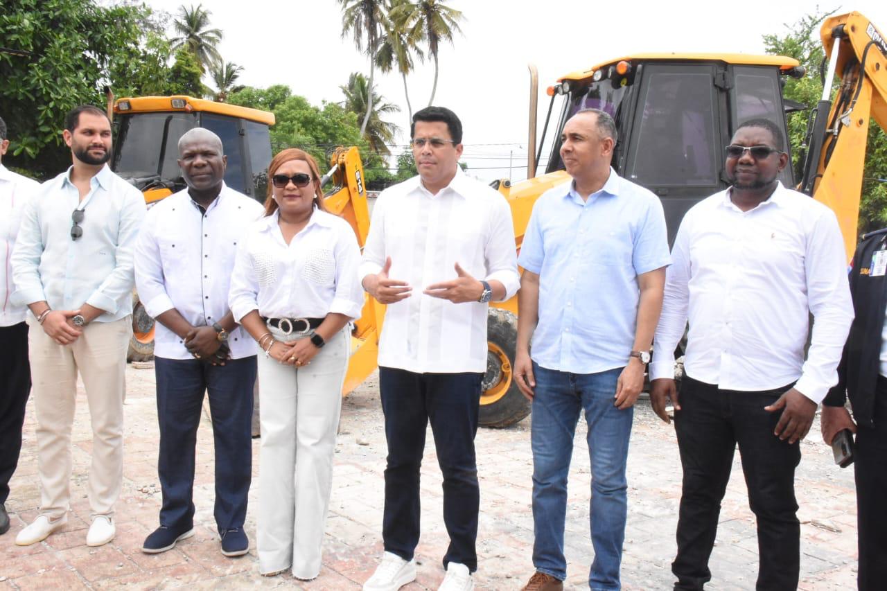 Inicio Construccion Plaza En Guayacanes