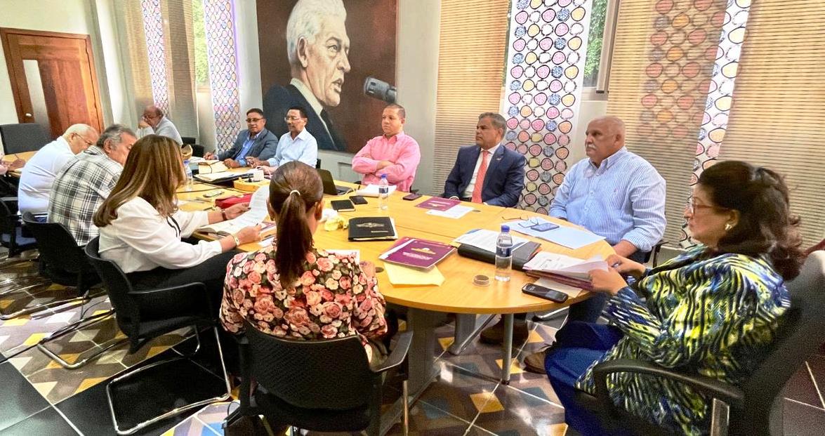 COMISION RESPONDE CARTA