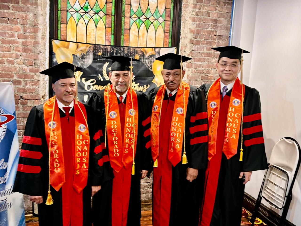 HONORIS CAUSA A CONSULES