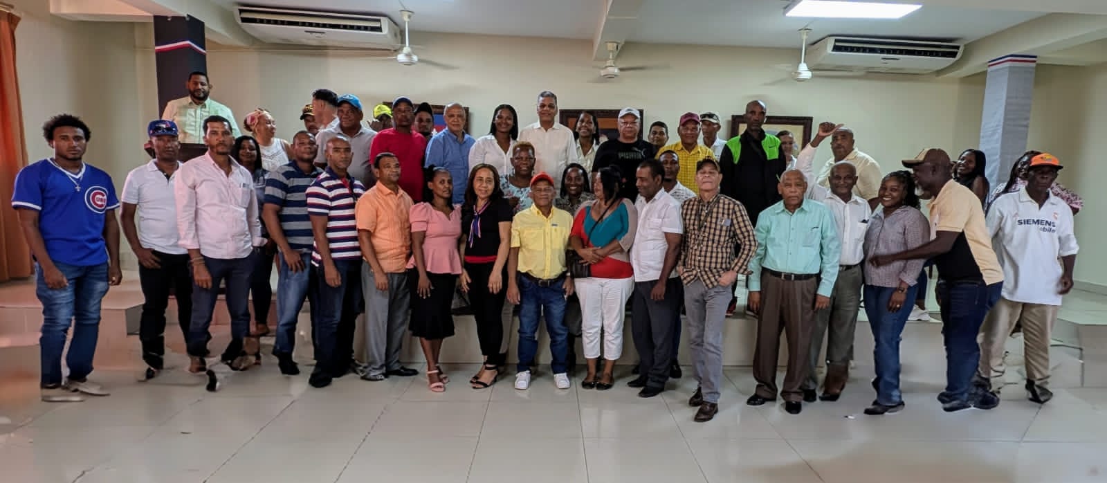 Fotoi Dirigentes Del Partido Humanista Domin Icano PHD Participantes En El Encuentro Regional Celebrado En El Seibo