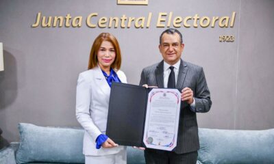 Foto Entrega De Certificado A La Diputada Silvia Garcia