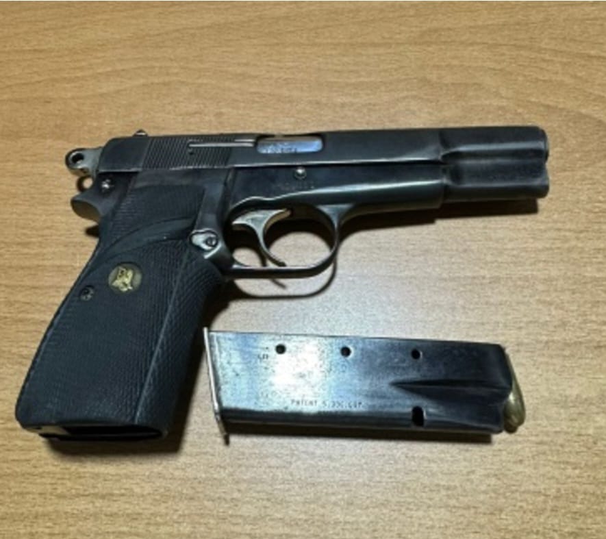 Pistola