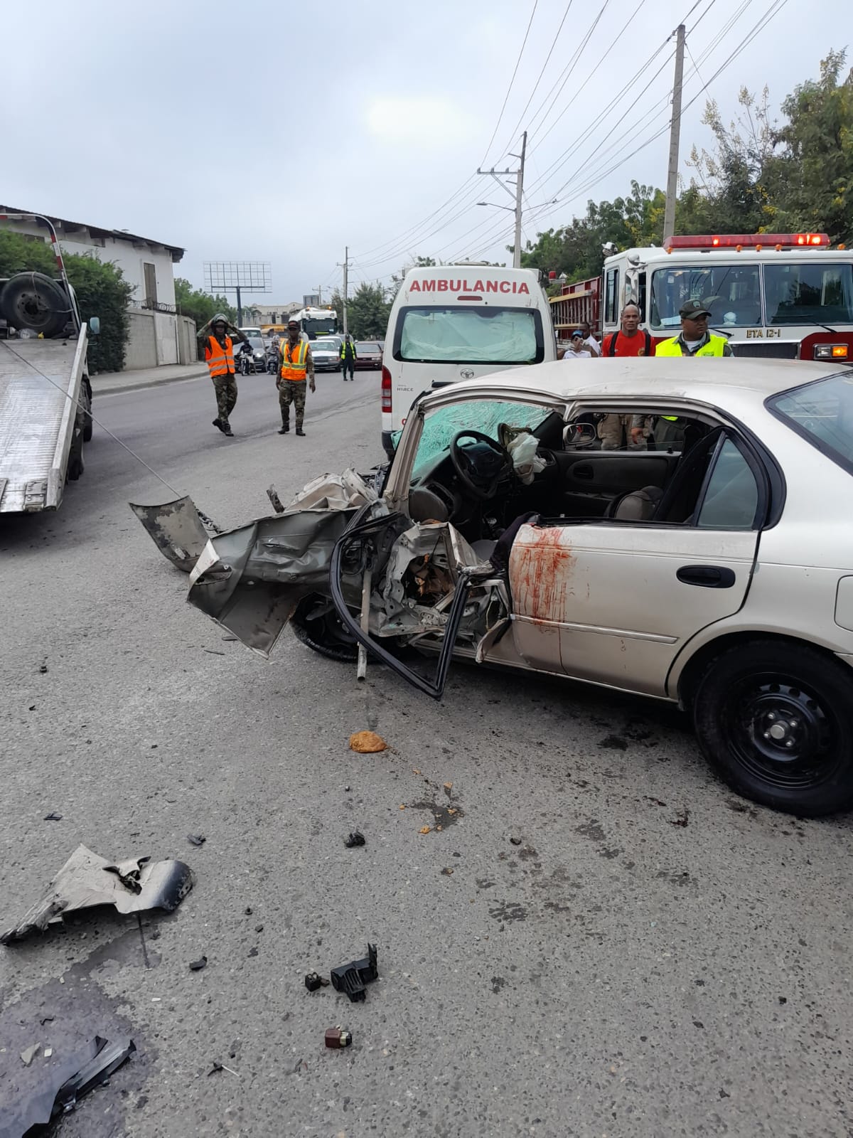 911 Coordina Asistencia En Accidente Entre Jeepeta Y Vehiculo De Transpo