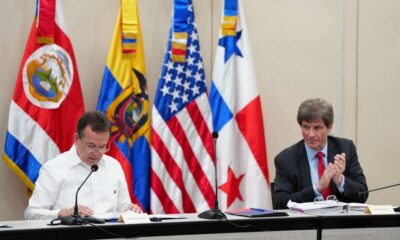 Ministro Ito Bisono Y Secretario Jose Fernadez