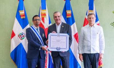 EMBAJADOR DEL REINO UNIDO