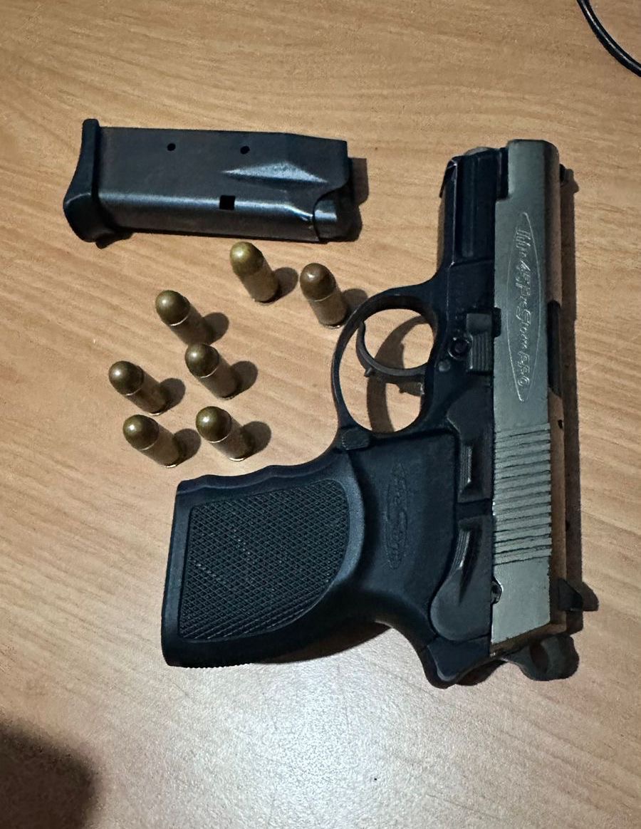 PISTOLA