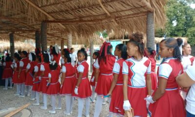 Foto Estudiantes En La Feria Ecoturistica Y De Produccion Que Se Celebra En Neiba