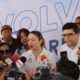 La Directora General De Superate Gloria Reyes Explica A Medios De Comunicacion El Proceso De Entrega Del Bono Navideno En SDE