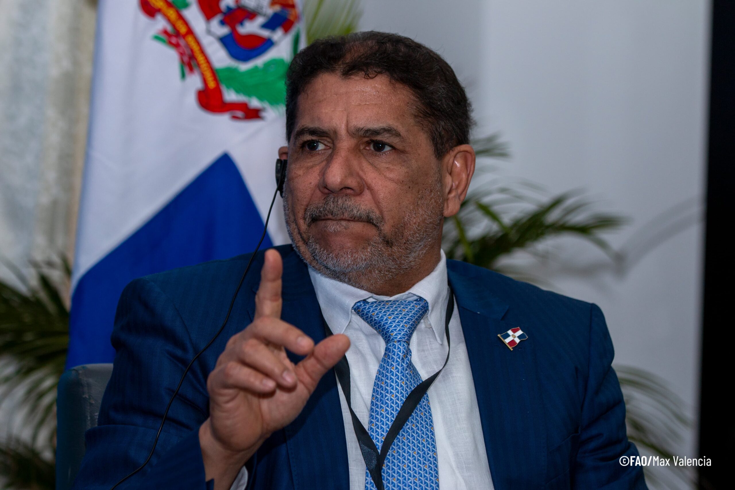 Ministro Limber Cruz Scaled