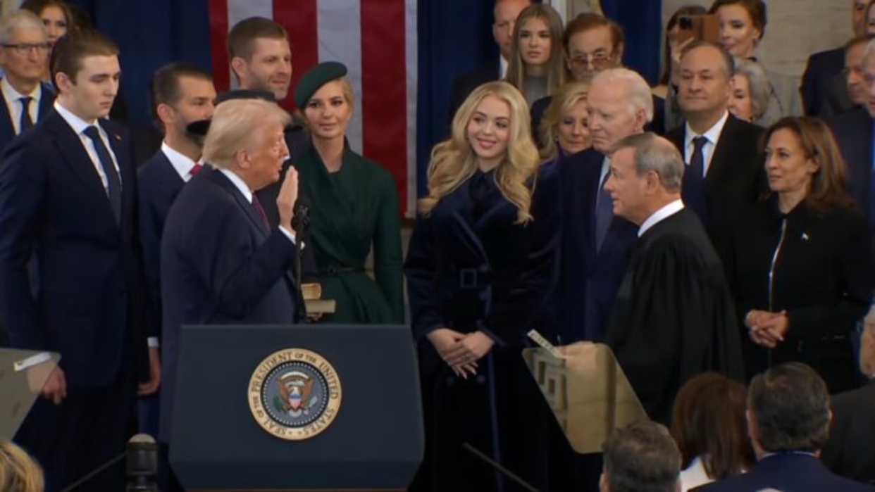 Donald Trump Presta Juramento