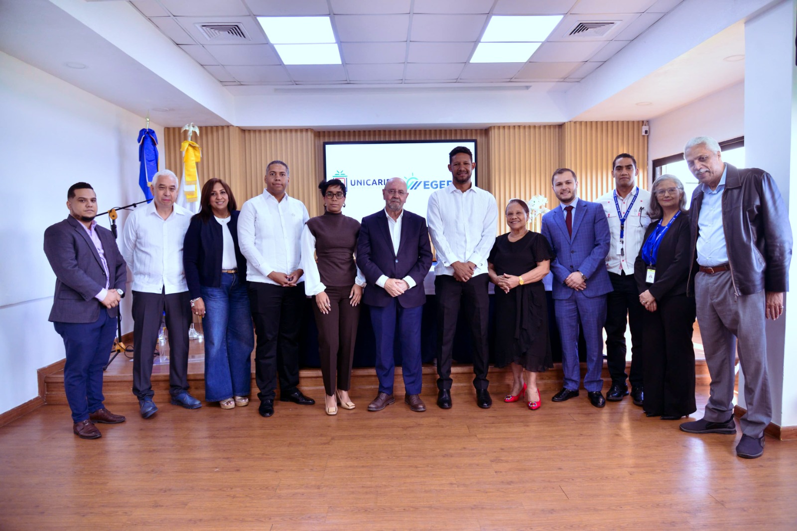 2. Foto Grupal Personal Unicaribe Y Egersa Solar