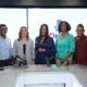 Parte Del Equipo De La Direccion De Comunicacion De Superate Y Gloria Reyes En El Programa Radial Onda Superaate