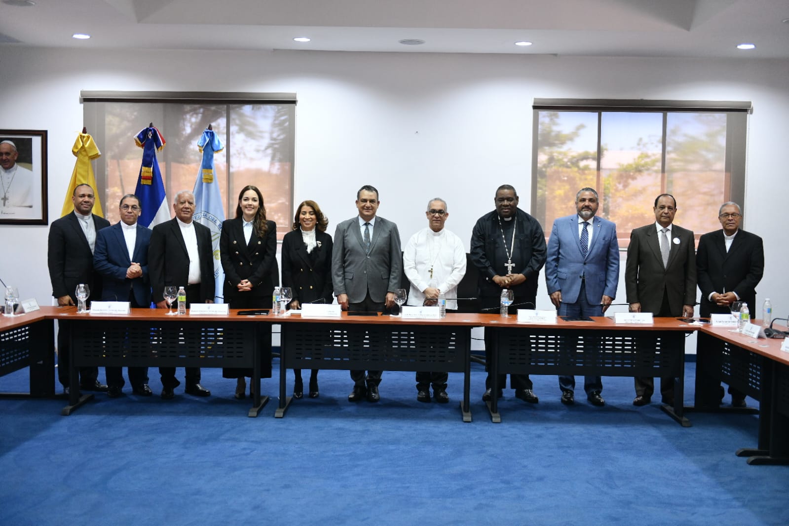 1. Foto Principal. JCE Presenta Proyecto De La Nueva Cedula Al Consejo De La Conferencia Del Episcopado Dominicano