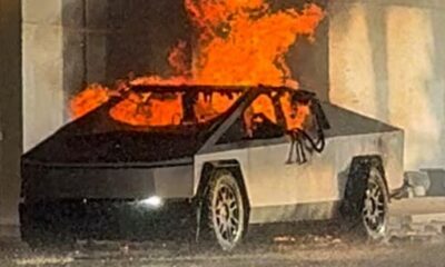 Zzzzzzzzzzzzzzzzzz Incendian Tesla Cybertruck En Manhattan Al Lanzarle Molotov