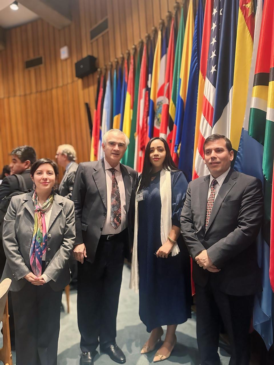 Naomi Arboleda Junto Al Director Ejecutivo Y A Directores De Desarrollo Social De La CEPAL
