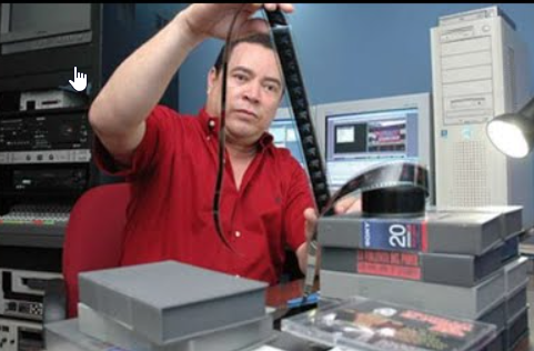 Rene Fortunato En Su Taller De Productora Filmica FOTO VIDEO CINE PALAUL 1