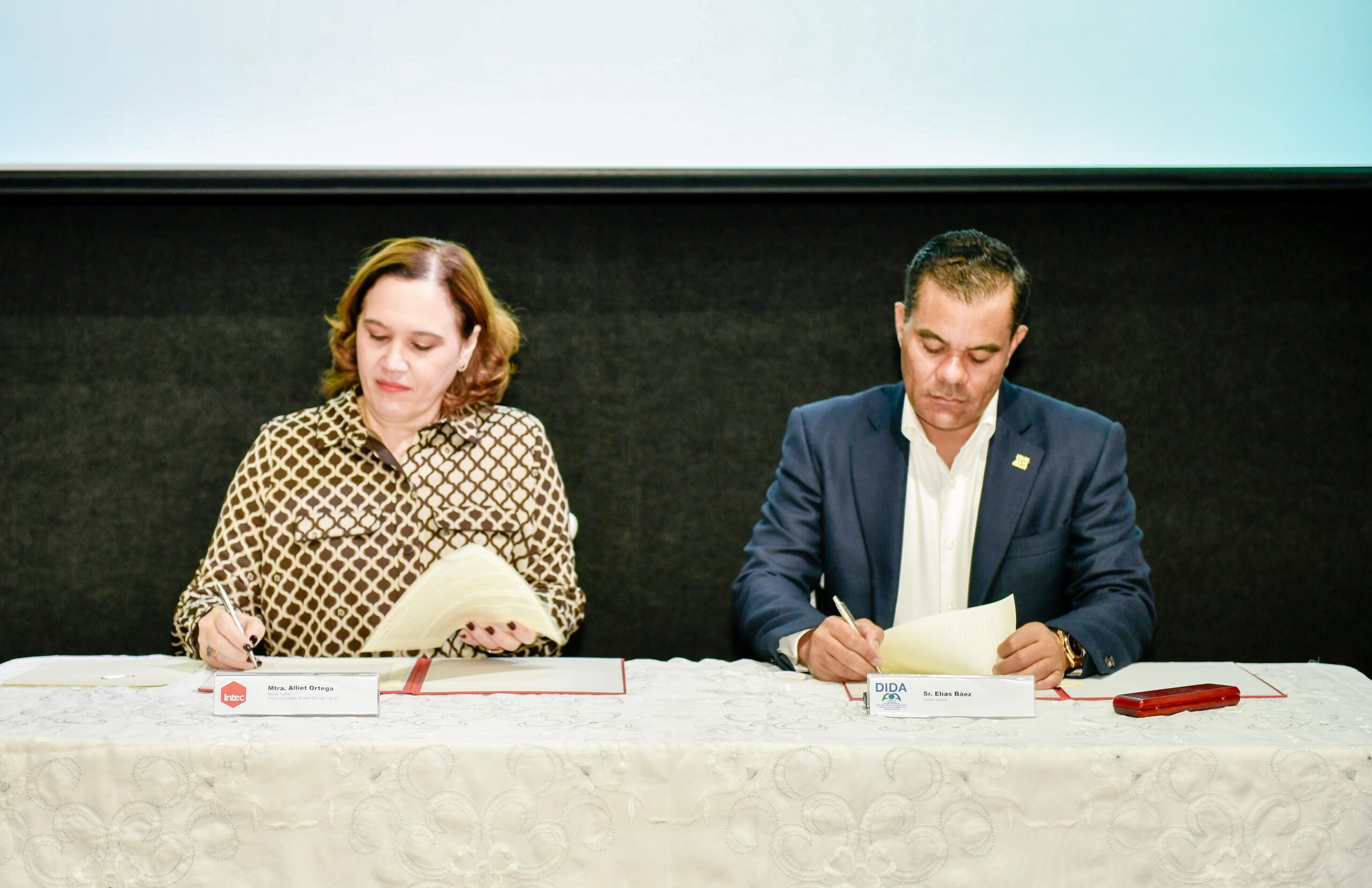 2. FIRMA DEL ACUERDO Scaled