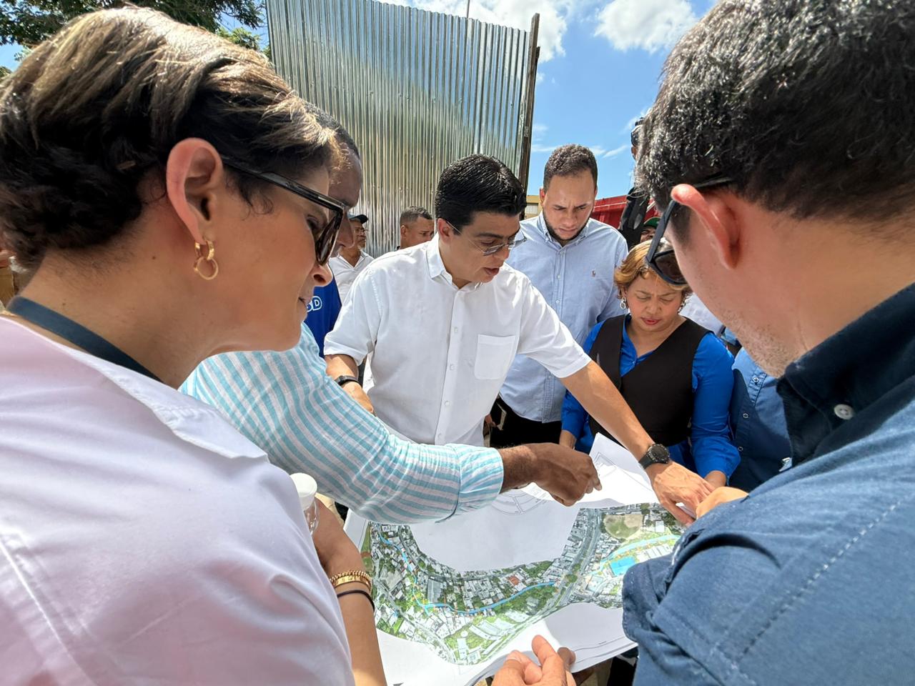 El Director De La CAASD En Guajimia