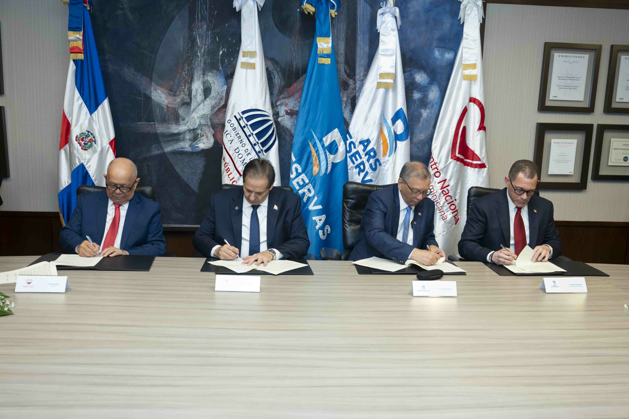 Firma Acuerdo ARS RESERVAS Y HEMOCENTRO Scaled