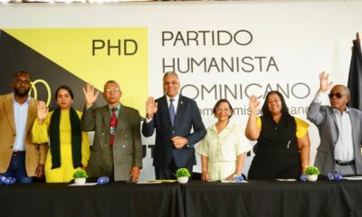Foto Acto De Juramentacion Del Presidente Del PHD Ramon Emilio Goris Y Otros Integrantes De La Direccion Del Partido