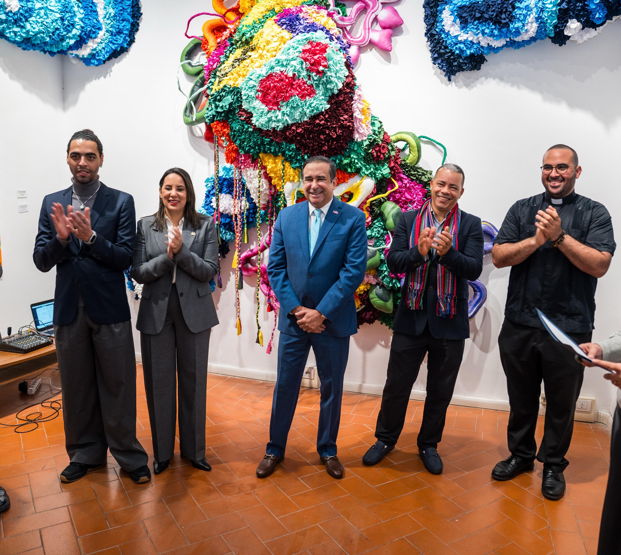 1 BR Clausura Exposicion En Roma