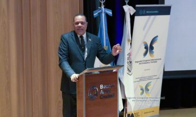 Foto Buenos Aires Argentina. El Doctor Eddy Alcantara Habla En La Actividad Celebrada En Esta Capital