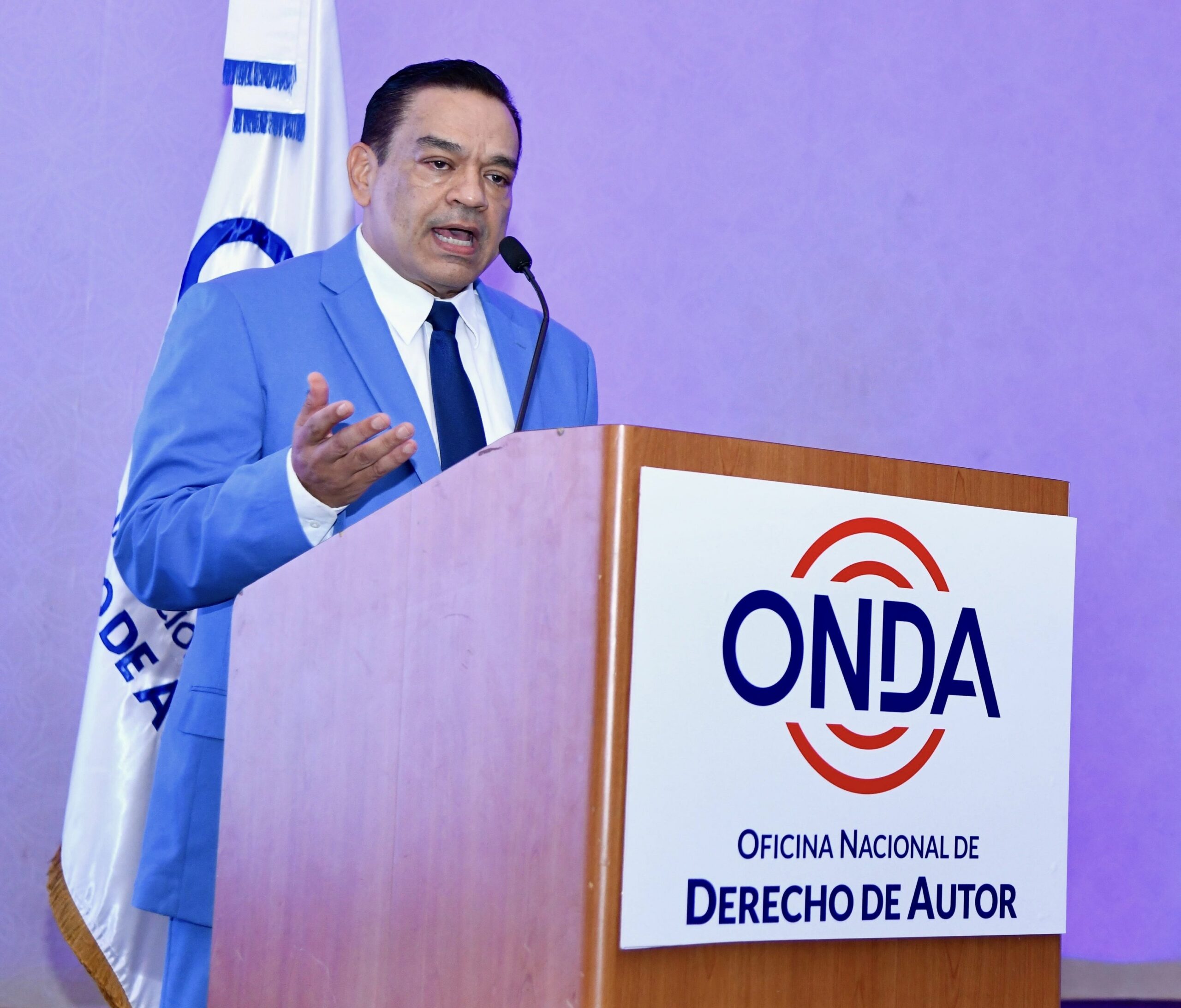 El Director De La ONDA Jose Ruben Gonell Cosme Durante El Anuncio Del Concurso Scaled