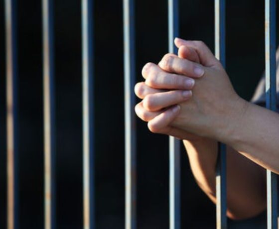 MUJER EN PRISION 